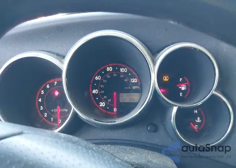 2008 Pontiac Vibe z USA, uszkodzony, nr VIN 5Y2SL65858Z404050